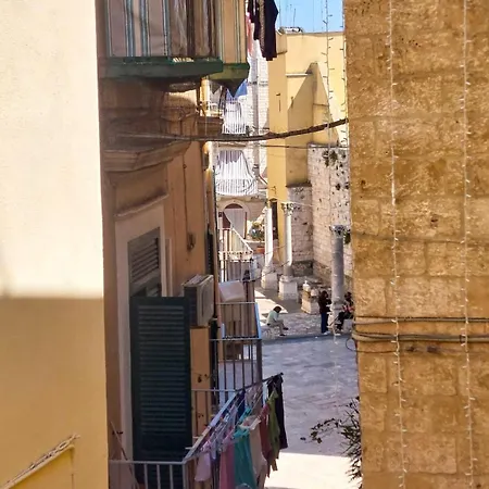 Vico Del Consiglio Apartment *